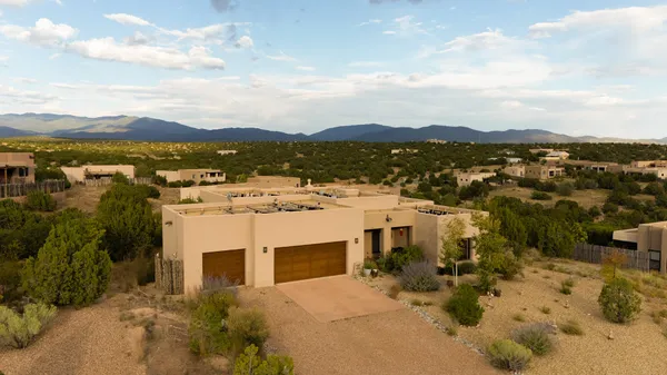 $949,500 | 12 Via Optima, Santa Fe, NM 87507