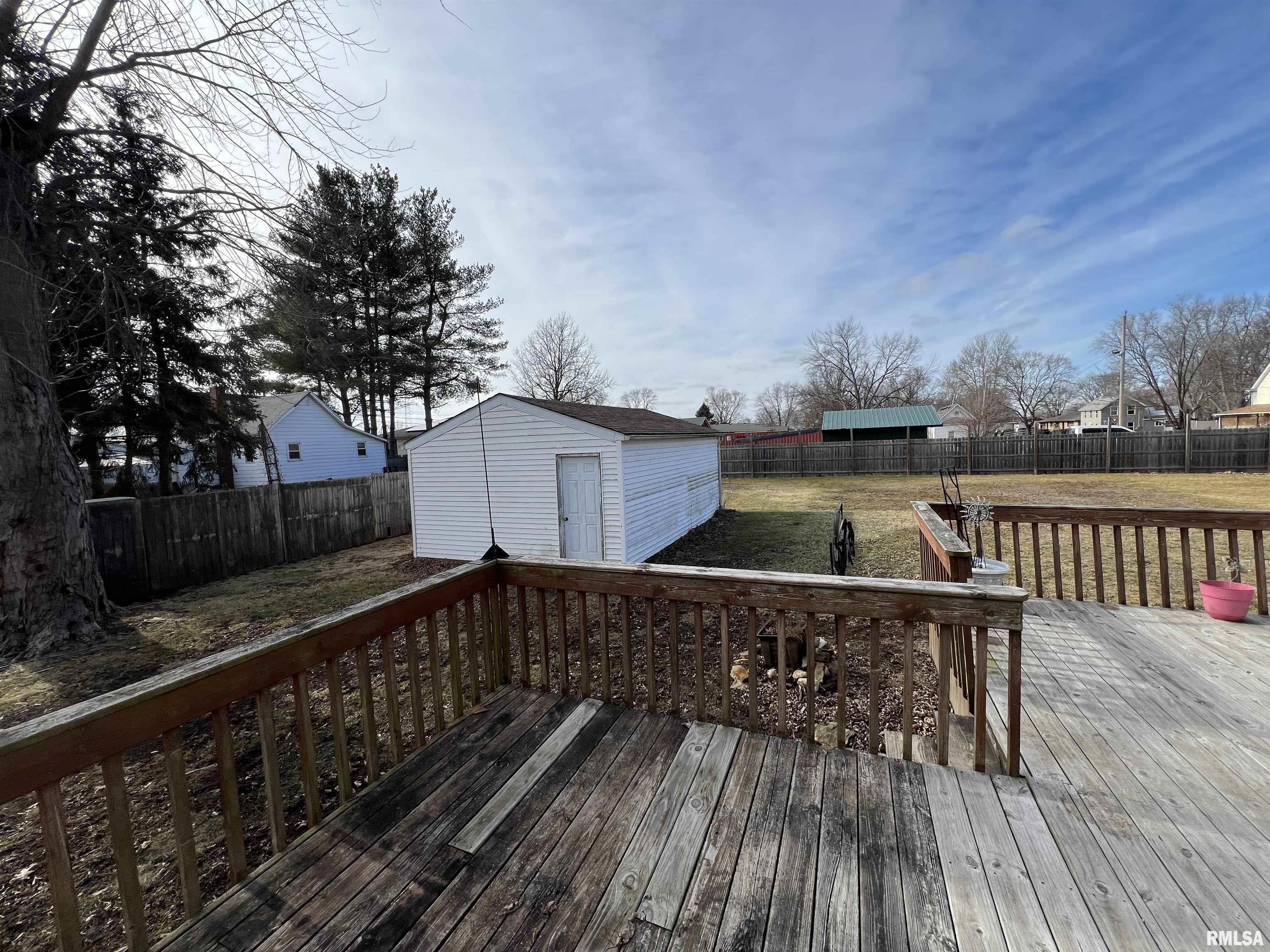 627 East Fulton Street Cuba, IL 61427 - Photo 4 of 15