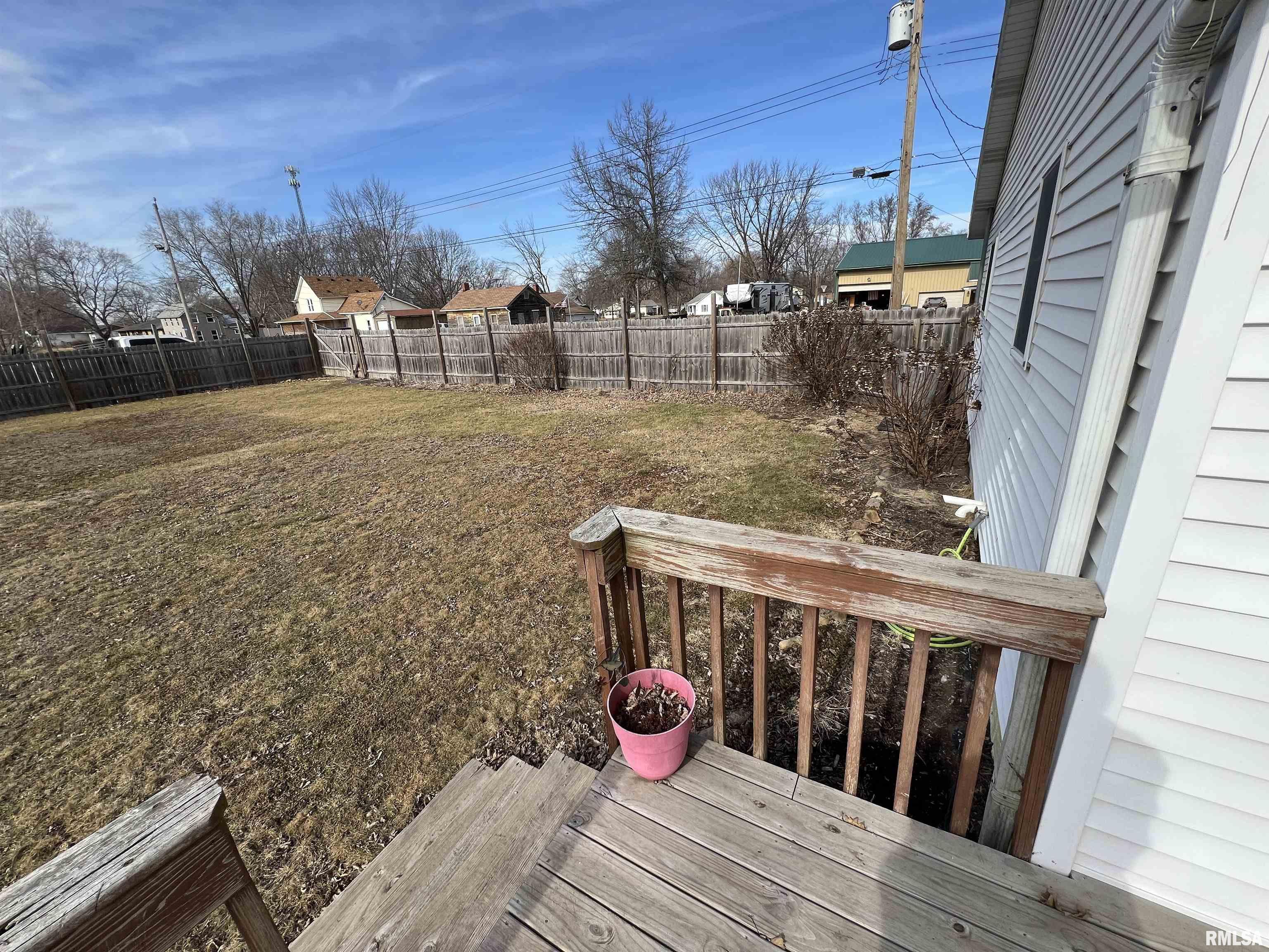 627 East Fulton Street Cuba, IL 61427 - Photo 6 of 15