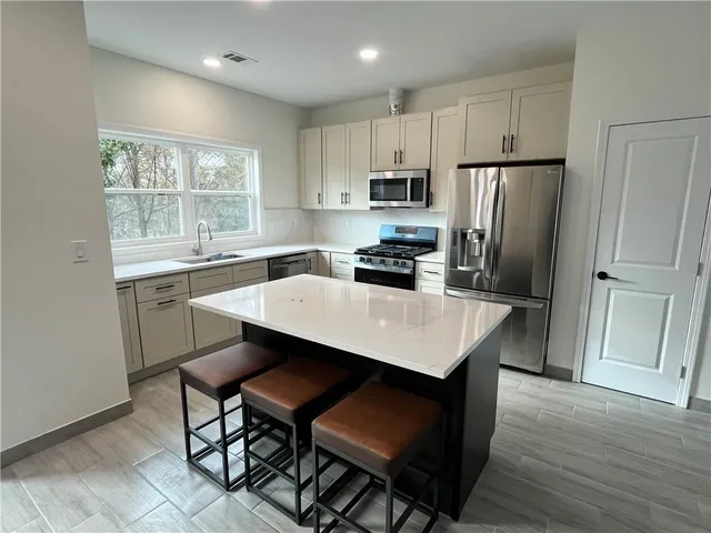 $2,900 | 4500 Kings Lake Drive, Unit B, Marietta, GA 30067