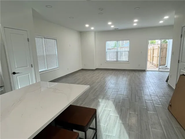 $2,900 | 4500 Kings Lake Drive, Unit B, Marietta, GA 30067