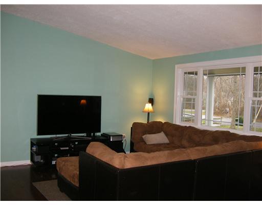 190 Mary Reed Road Economy, PA 15005 - Photo 14 of 18 Living Room. Large open room with vaulted ceilings.