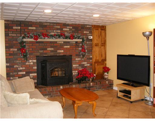 190 Mary Reed Road Economy, PA 15005 - Photo 5 of 18 Family Room. Warm and inviting family room has pellet stove that will heat the whole home.