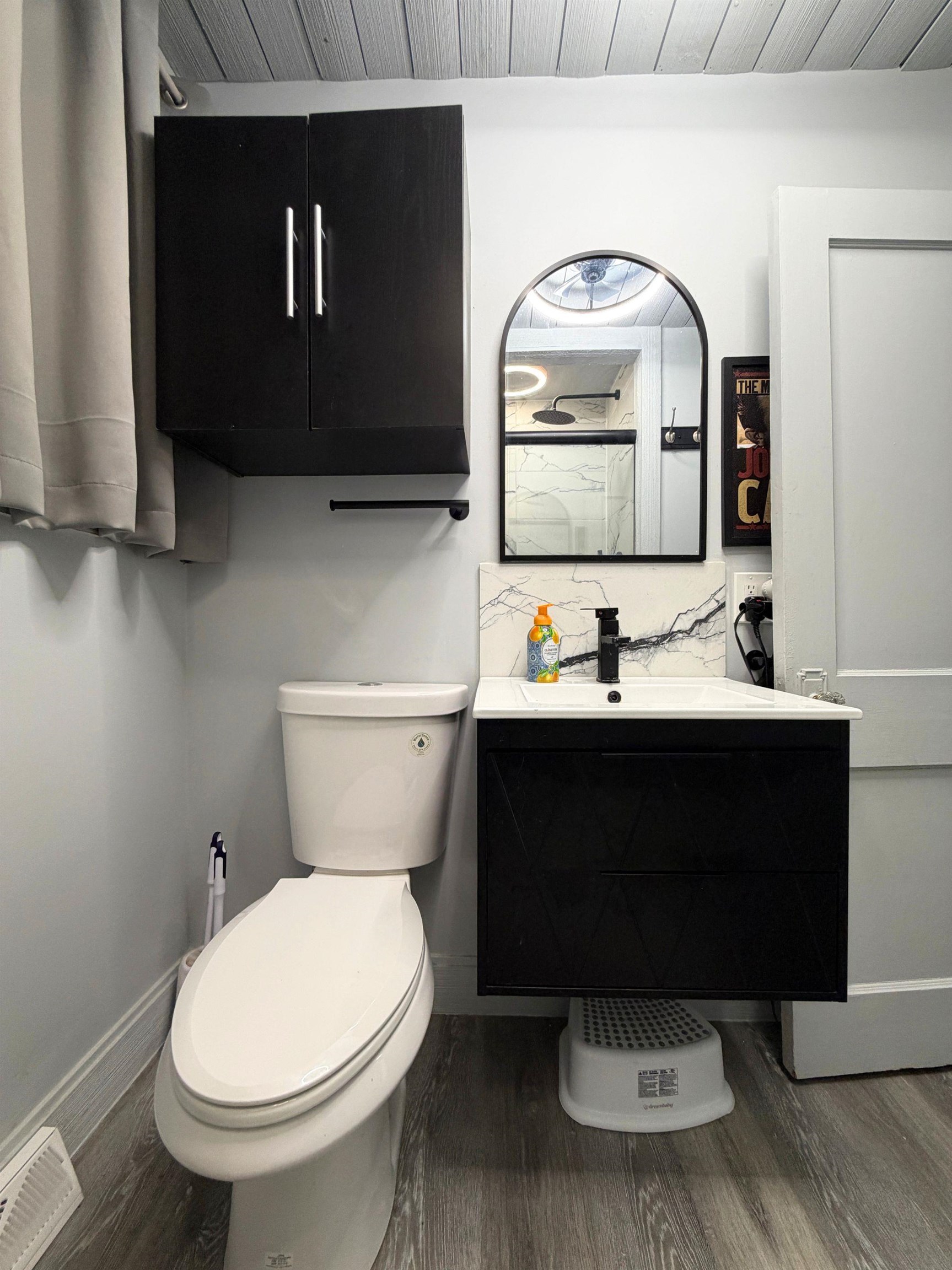 1079 West Moore Road Saginaw, MI 48601 - Photo 18 of 63 50211118-2478a569-64d9-4183-b529-2e17fff93dbd.JPG
