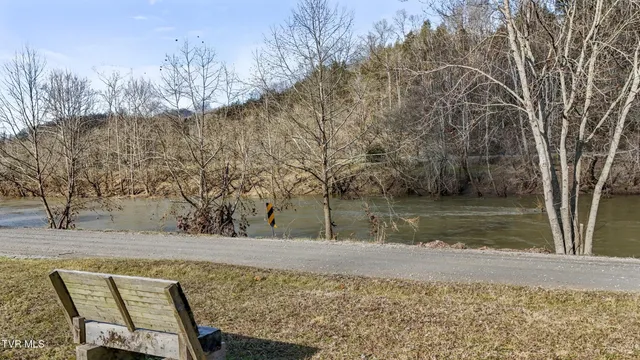 $79,999 | 6-7 Waters Edge Road, Unit 6, Duffield, VA 24244