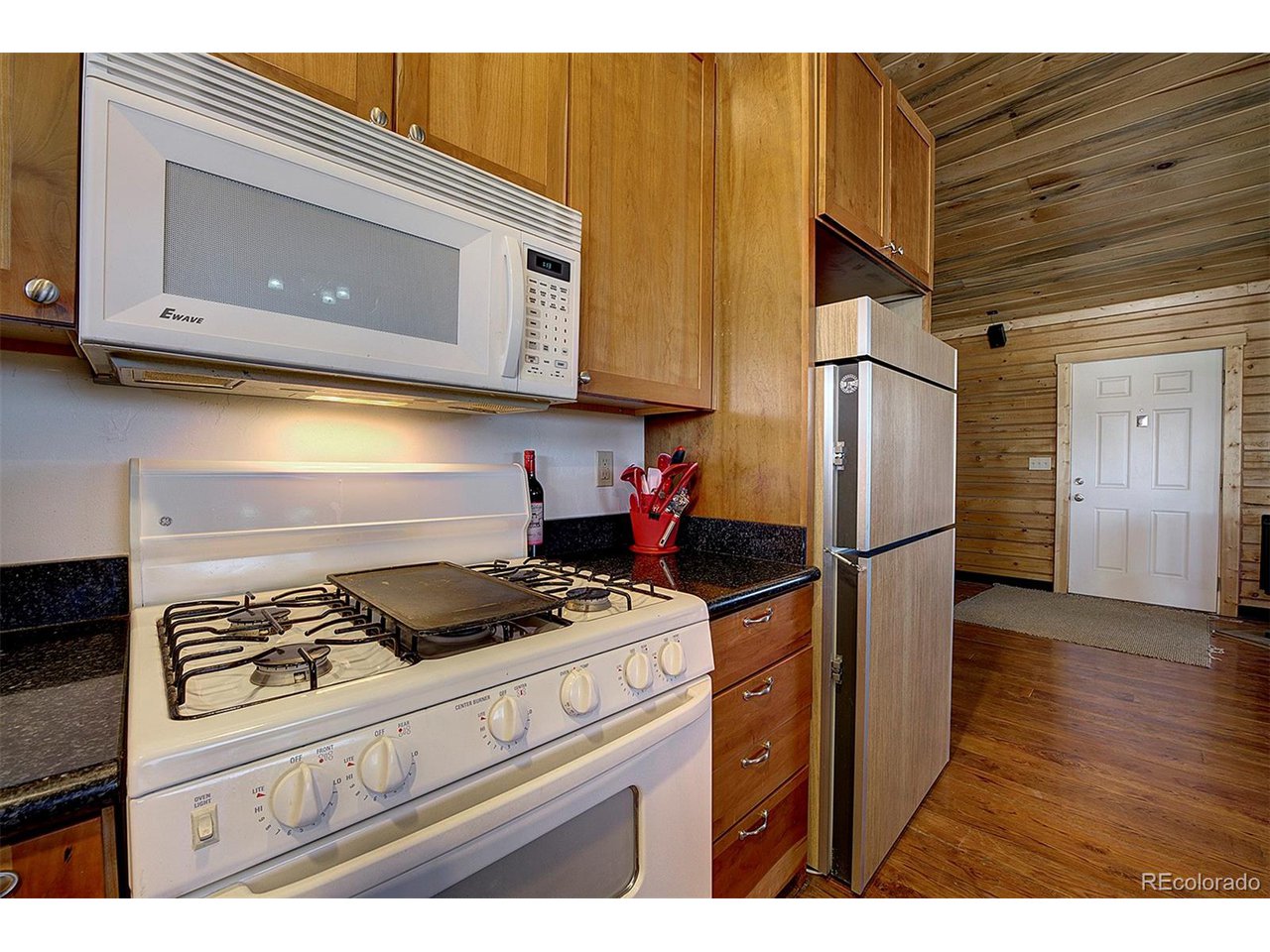 2005 Cahokia Road Hartsel, CO 80449 - Photo 21 of 42 gas stove