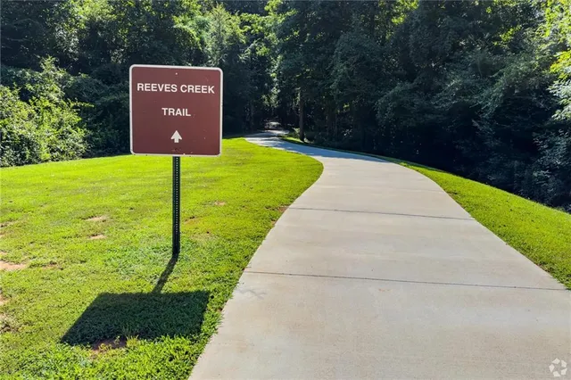 a view of a tennis court