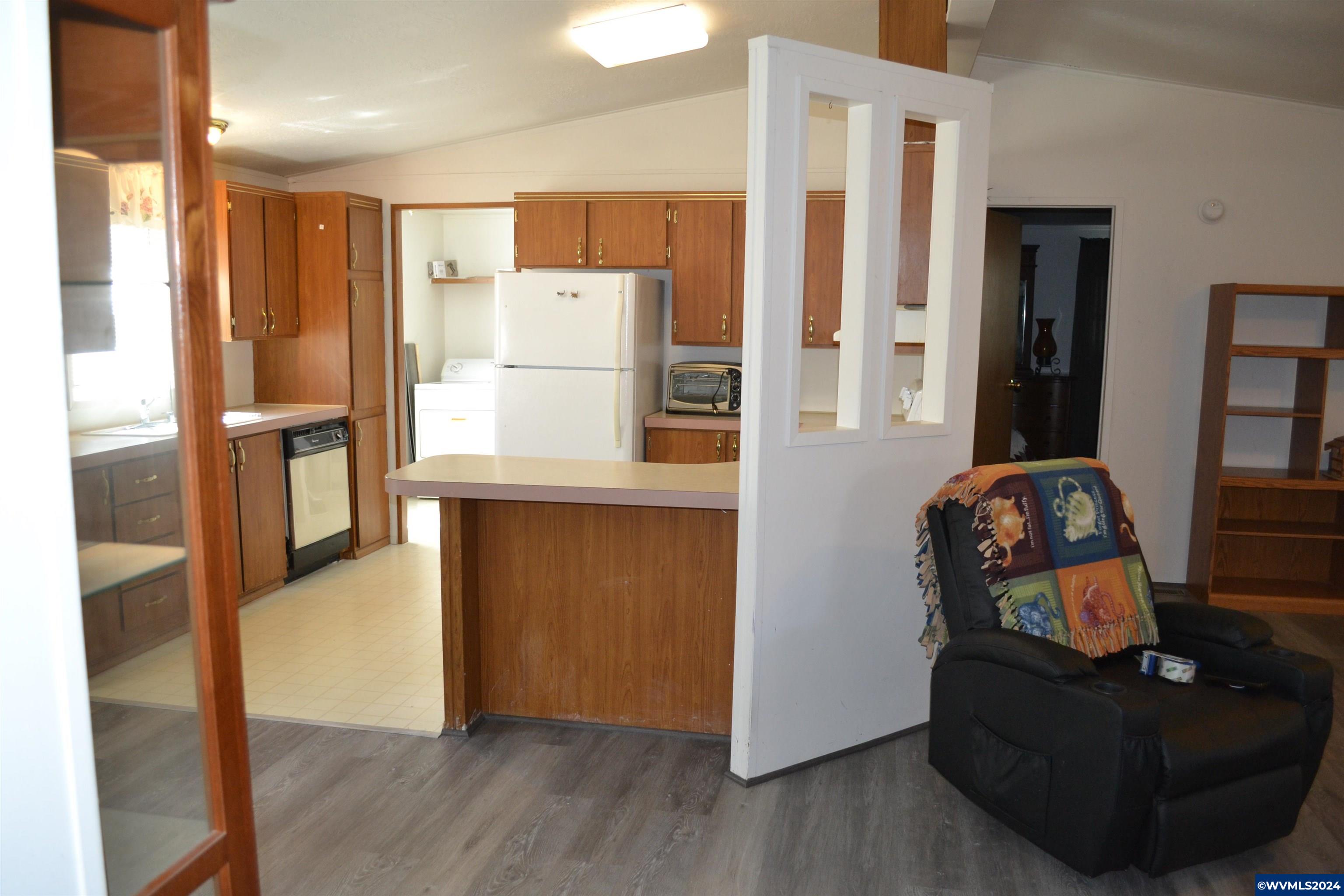3346 Sunnyview Road, Unit 31 Salem, OR 97301 - Photo 9 of 19 Gallery Image 9