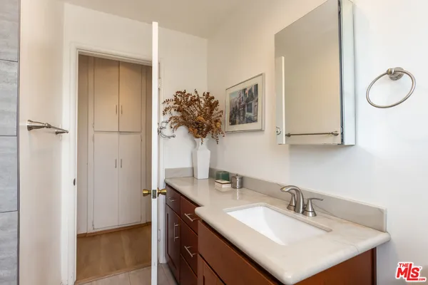 $1,175,000 | 5283 Thornburn Street, Los Angeles, CA 90045