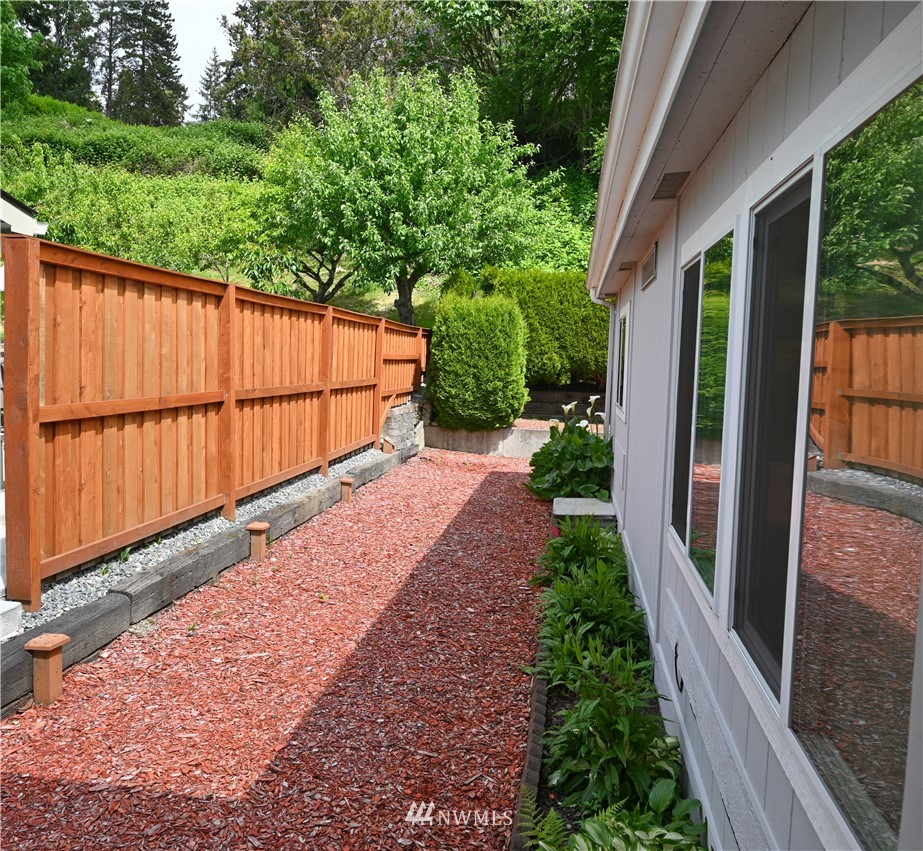 23801 7th Place West Bothell, WA 98021 - Photo 18 of 28