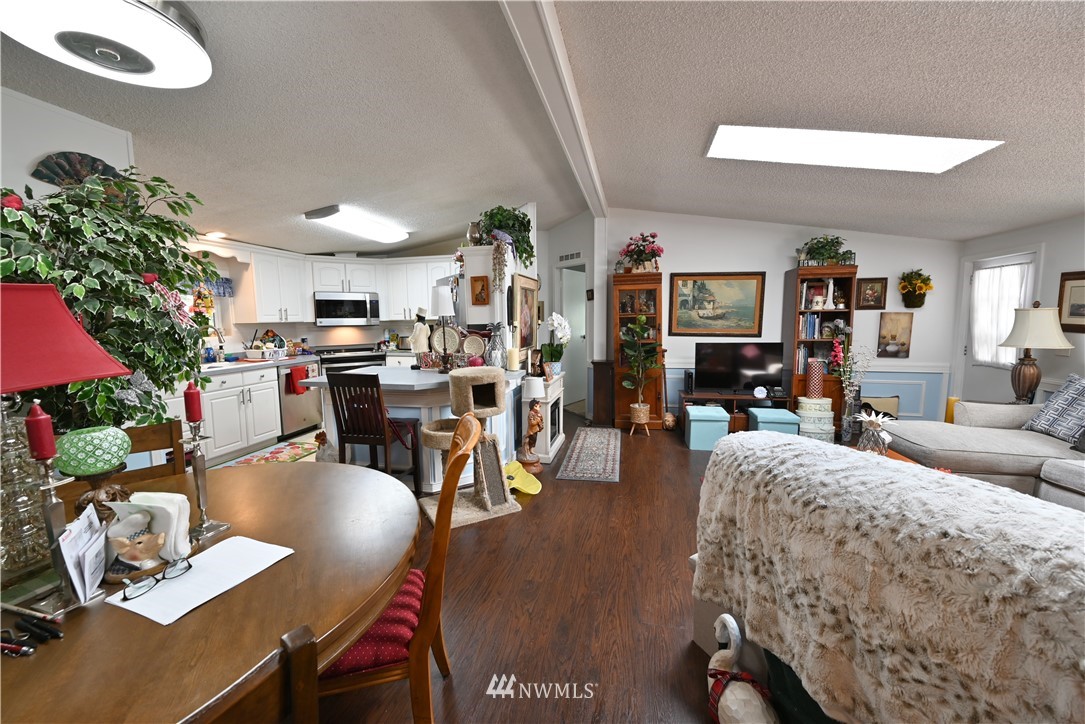 23801 7th Place West Bothell, WA 98021 - Photo 7 of 28