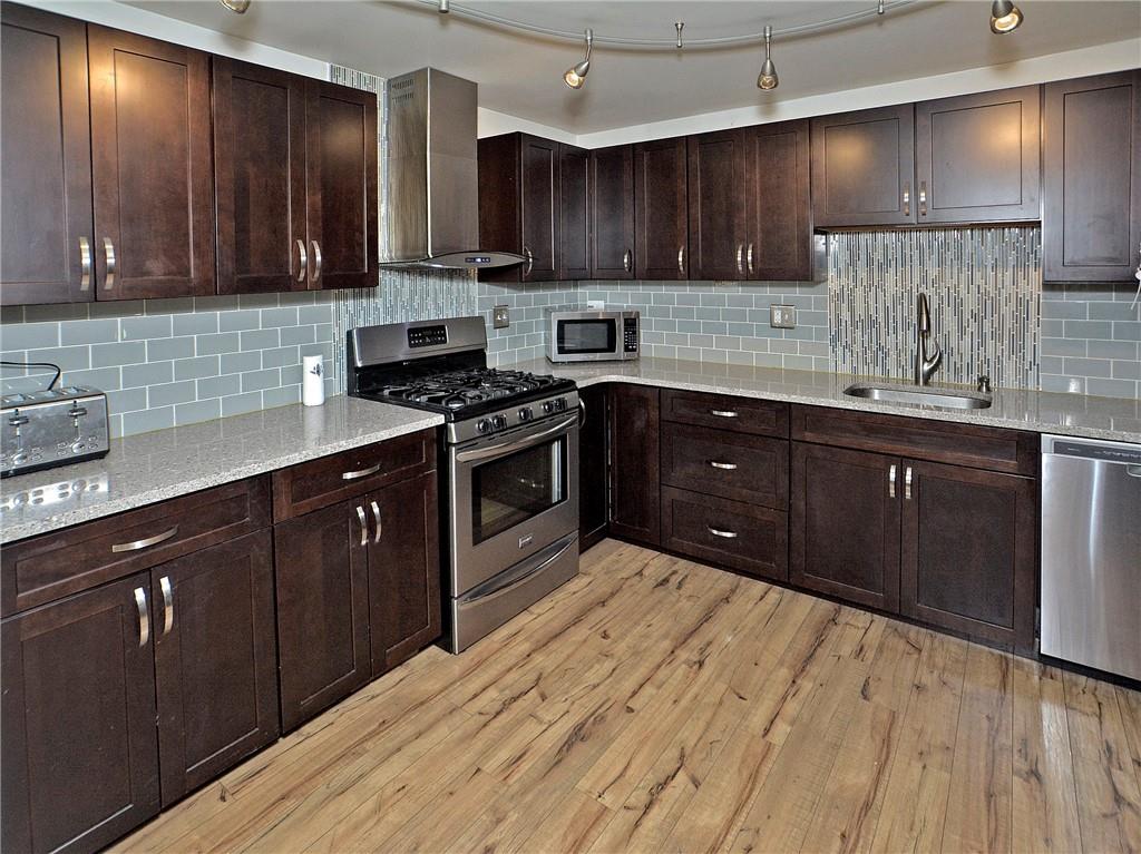 104 Ridgeview Drive Monroeville, PA 15146 - Photo 2 of 25 Gallery Image 2