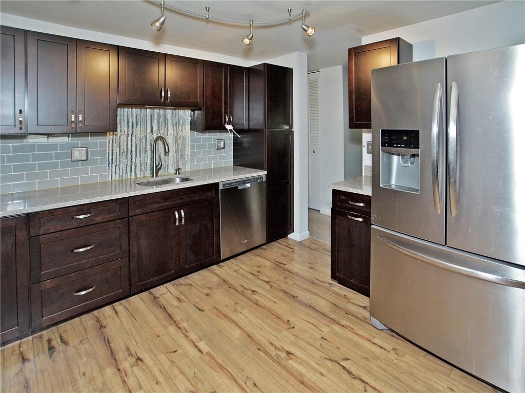104 Ridgeview Drive Monroeville, PA 15146 - Photo 3 of 25 Gallery Image 3