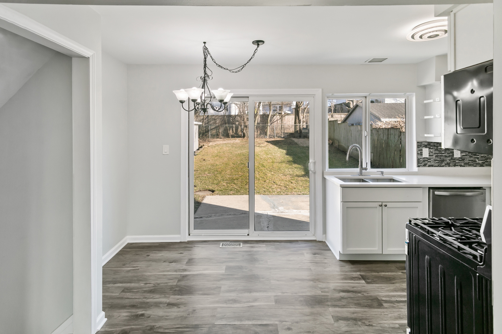 118 Springleaf Drive Bolingbrook, IL 60440 - Photo 7 of 24