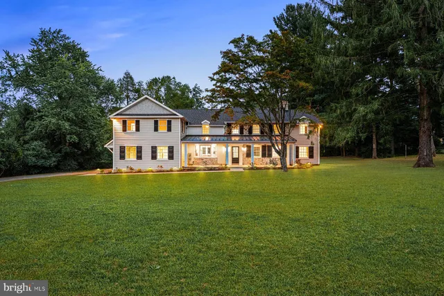 a view of a house with a big yard