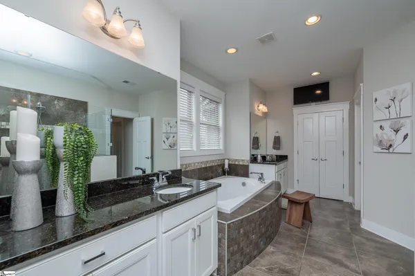 $589,900 | 120 Longfellow Way, Simpsonville, SC 29681