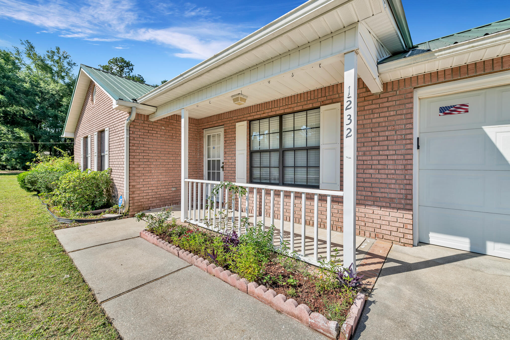 1232 Mapoles Street Crestview, FL 32536 - Photo 4 of 28 _D853851
