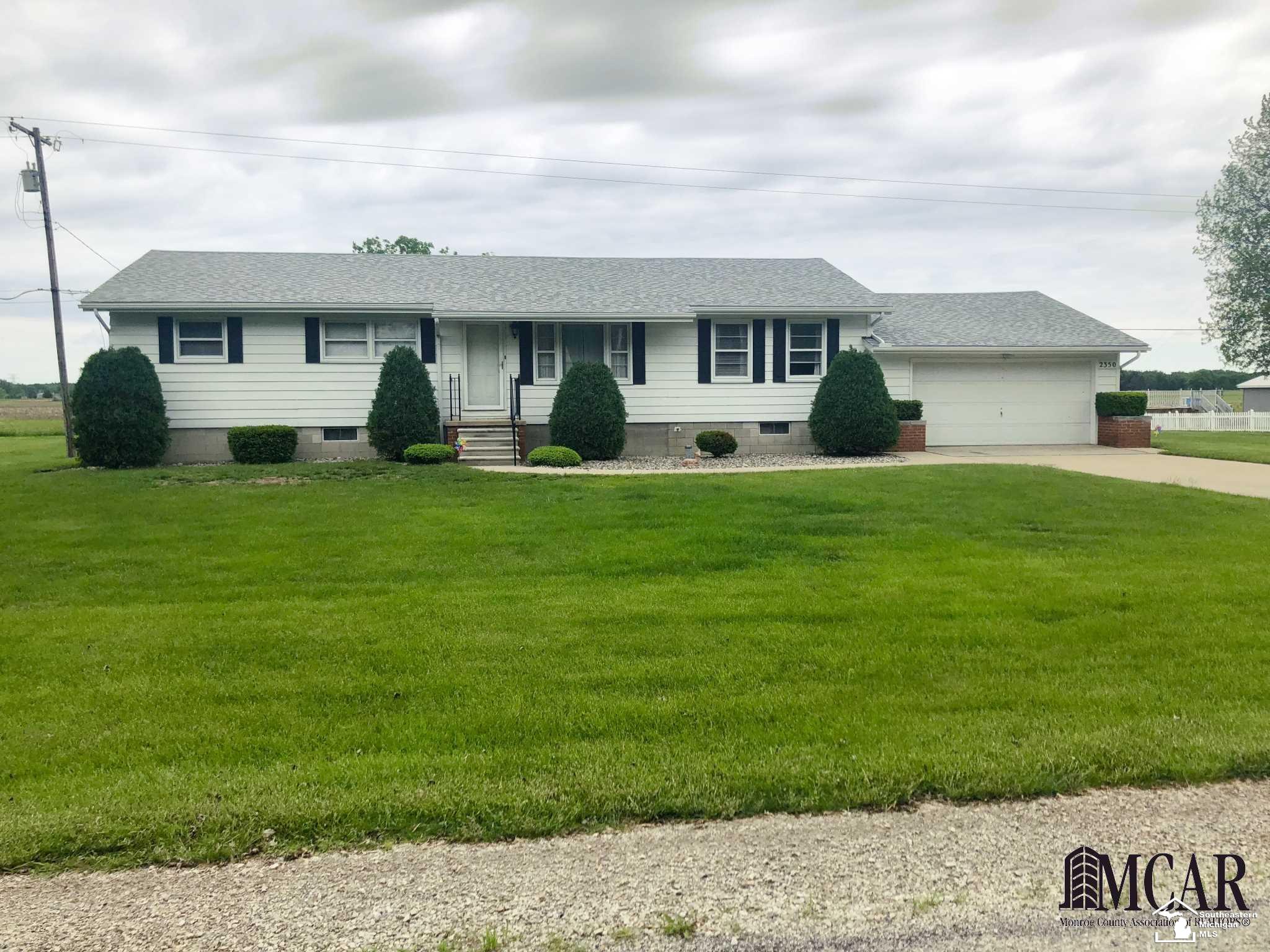 2350 Toben Road Carleton, MI 48117 - Photo 2 of 19