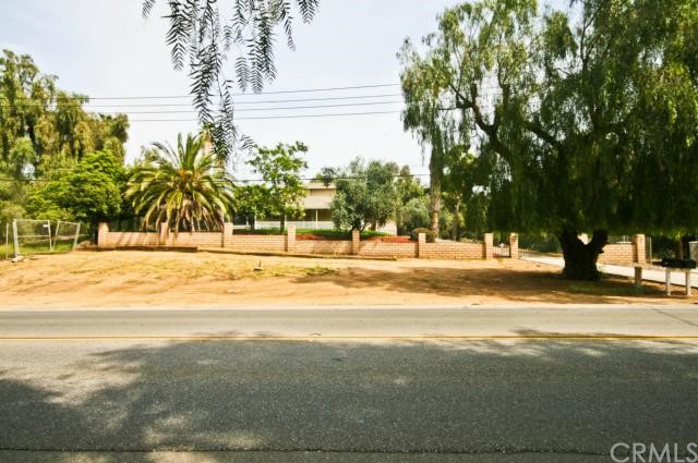 1631 Washington Street Riverside, CA 92506 - Photo 1 of 1