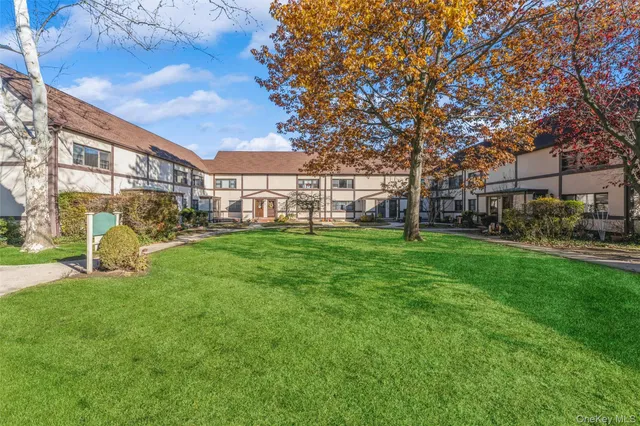 $345,000 | 123 15th Street, Unit A1, Garden City, NY 11530