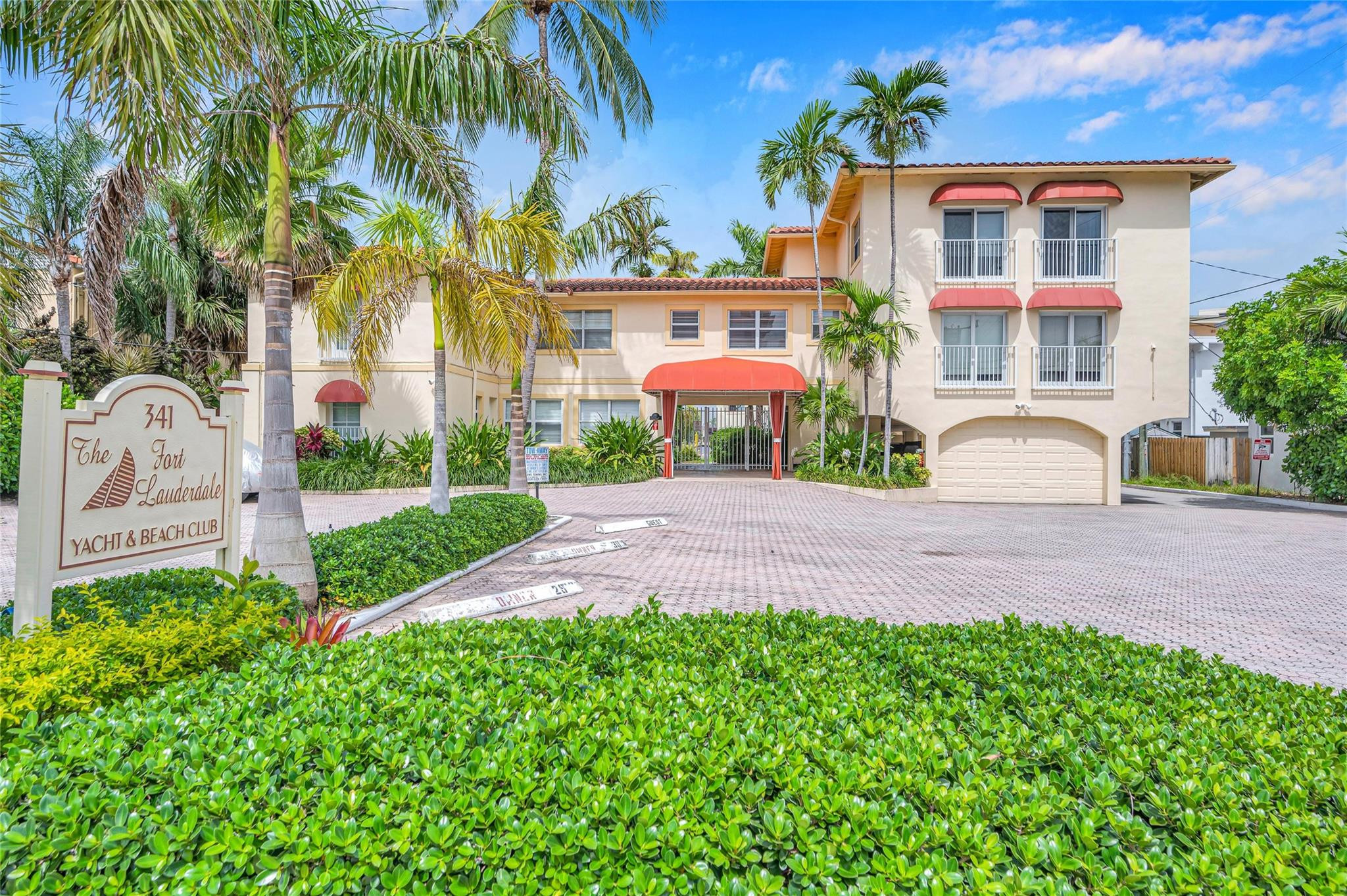 341 North Birch Road, Unit 204 Fort Lauderdale, FL 33304 - Photo 1 of 35 Photo 1