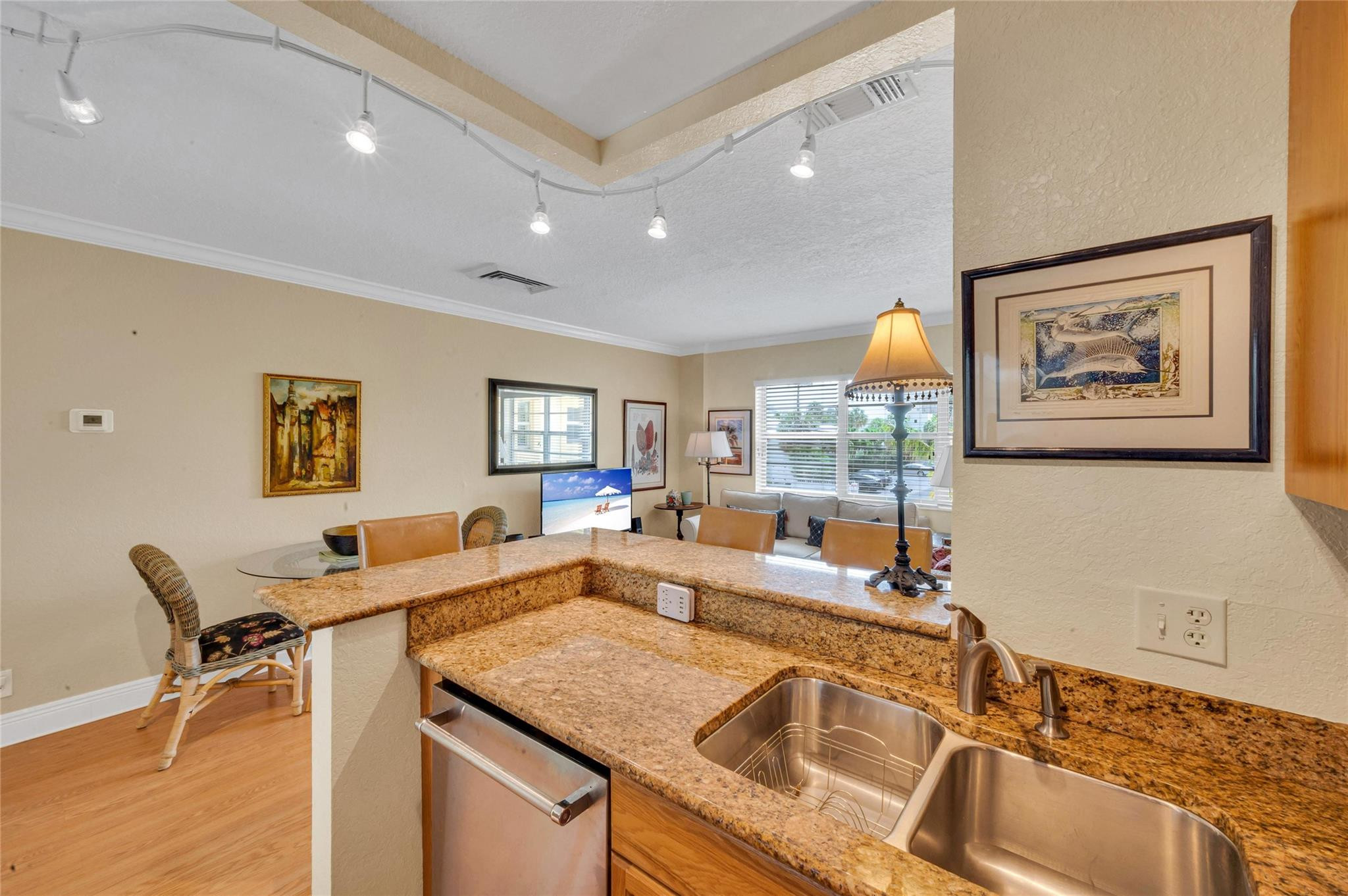 341 North Birch Road, Unit 204 Fort Lauderdale, FL 33304 - Photo 12 of 35 Photo 12
