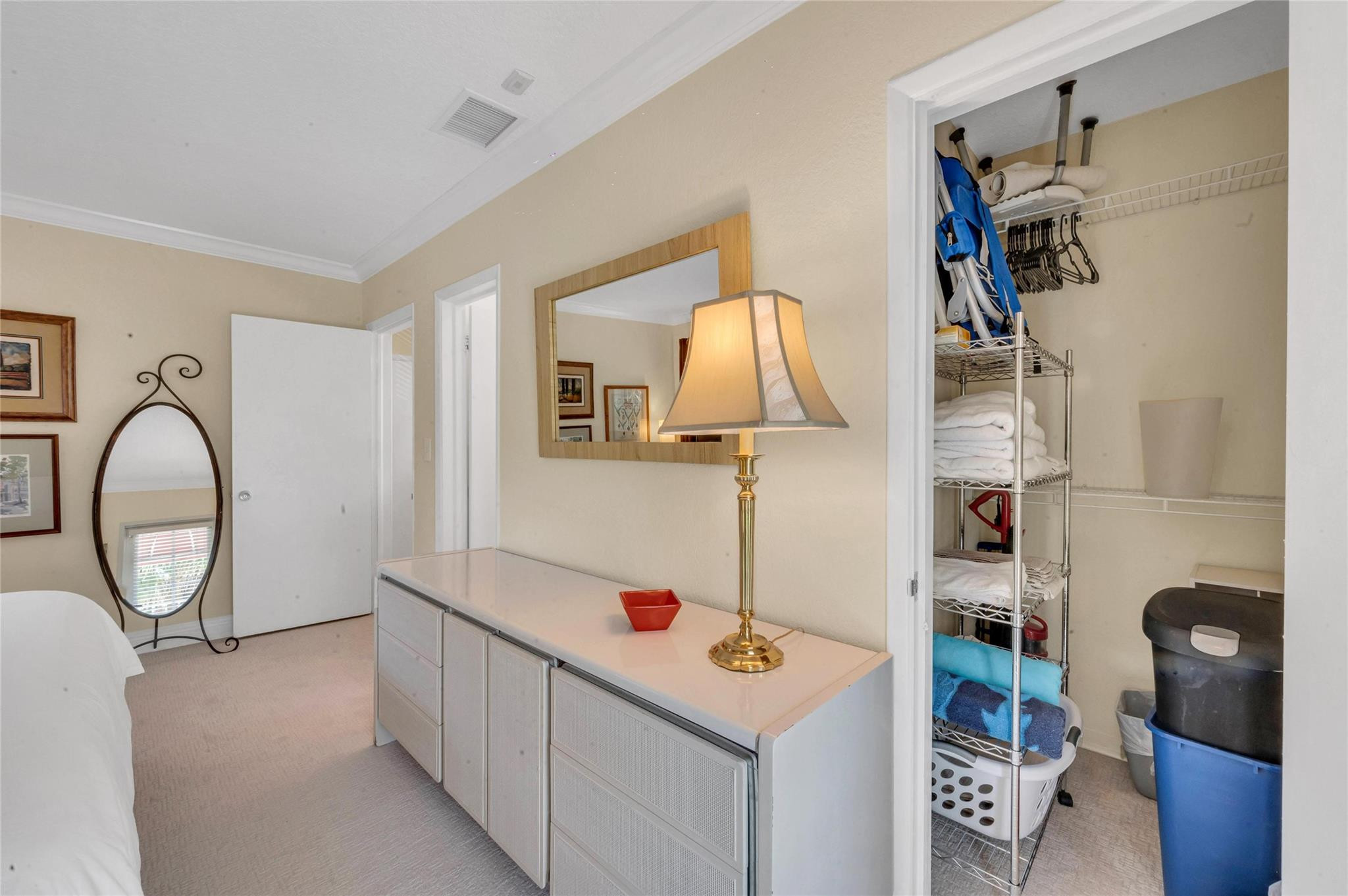 341 North Birch Road, Unit 204 Fort Lauderdale, FL 33304 - Photo 18 of 35 Photo 18