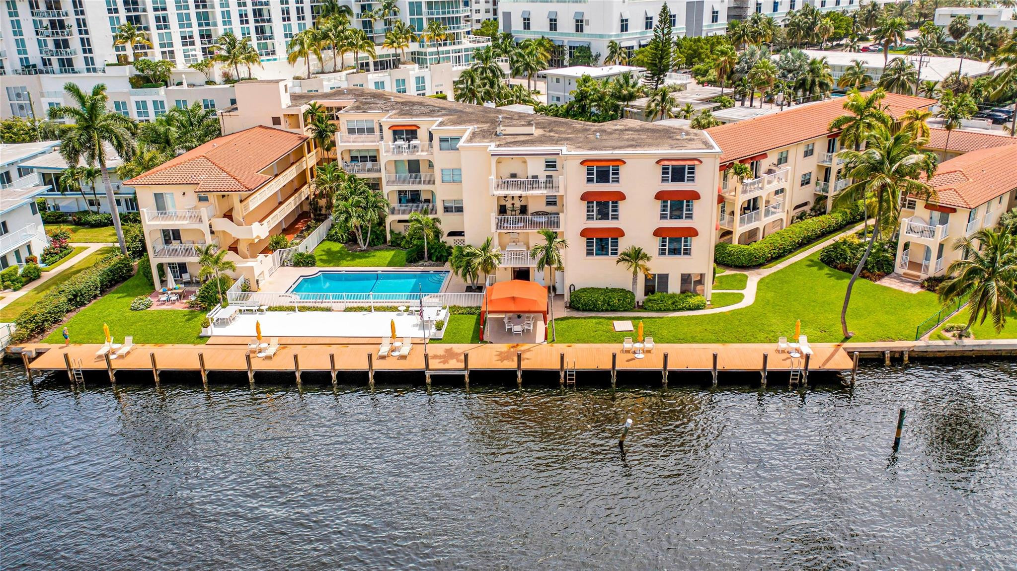 341 North Birch Road, Unit 204 Fort Lauderdale, FL 33304 - Photo 2 of 35 Photo 2