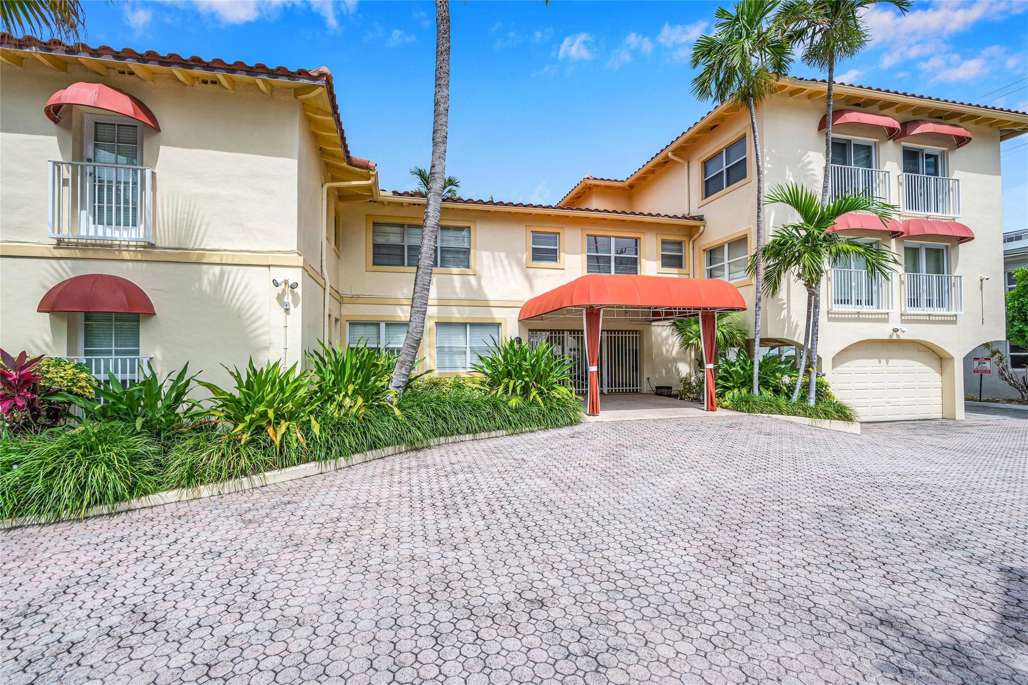 341 North Birch Road, Unit 204 Fort Lauderdale, FL 33304 - Photo 23 of 35 Photo 23
