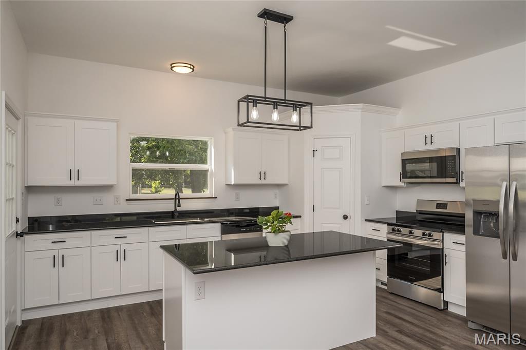 323 Church Street East Alton, IL 62024 - Photo 17 of 52