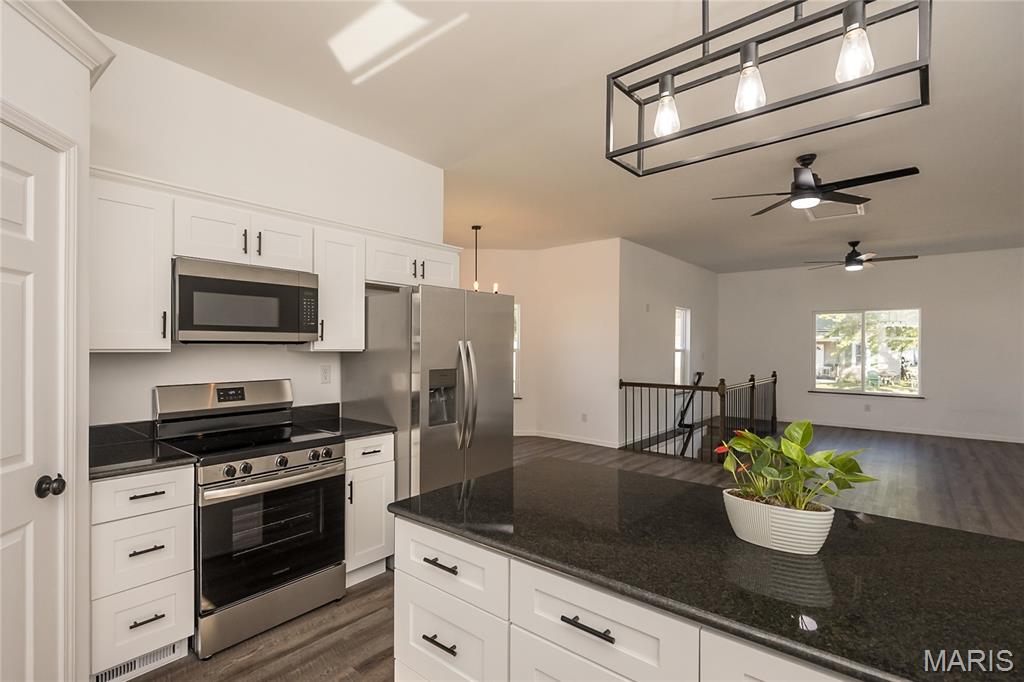 323 Church Street East Alton, IL 62024 - Photo 21 of 52