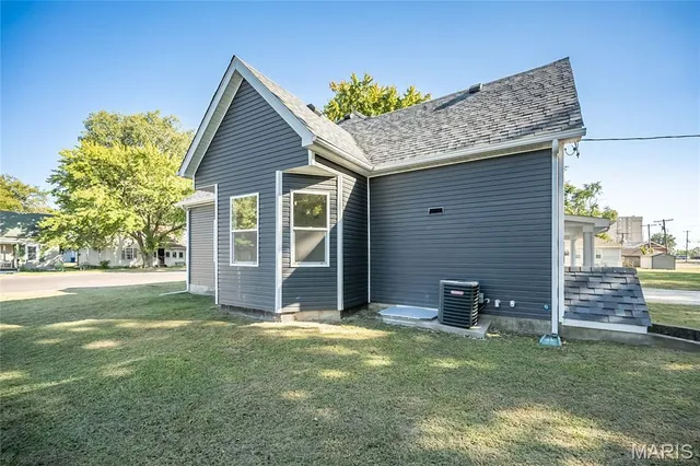$225,000 | 323 Church Street, East Alton, IL 62024