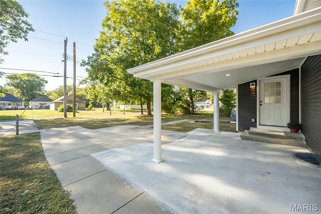 323 Church Street East Alton, IL 62024 - Photo 49 of 52