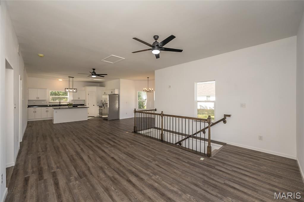 323 Church Street East Alton, IL 62024 - Photo 10 of 52