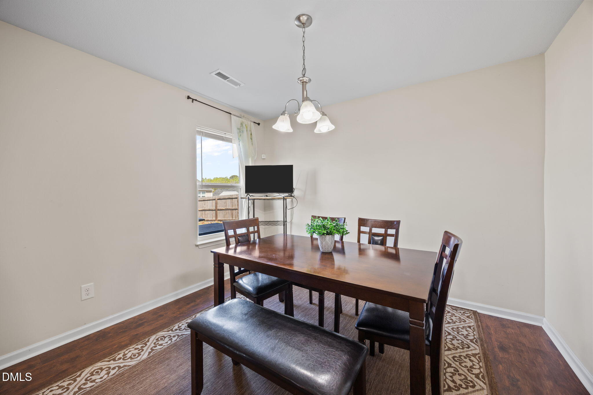 4813 Cutstone Court Raleigh, NC 27610 - Photo 12 of 33 36-web-or-mls-IMG_6040