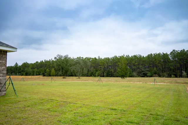 a view of a tennis court
