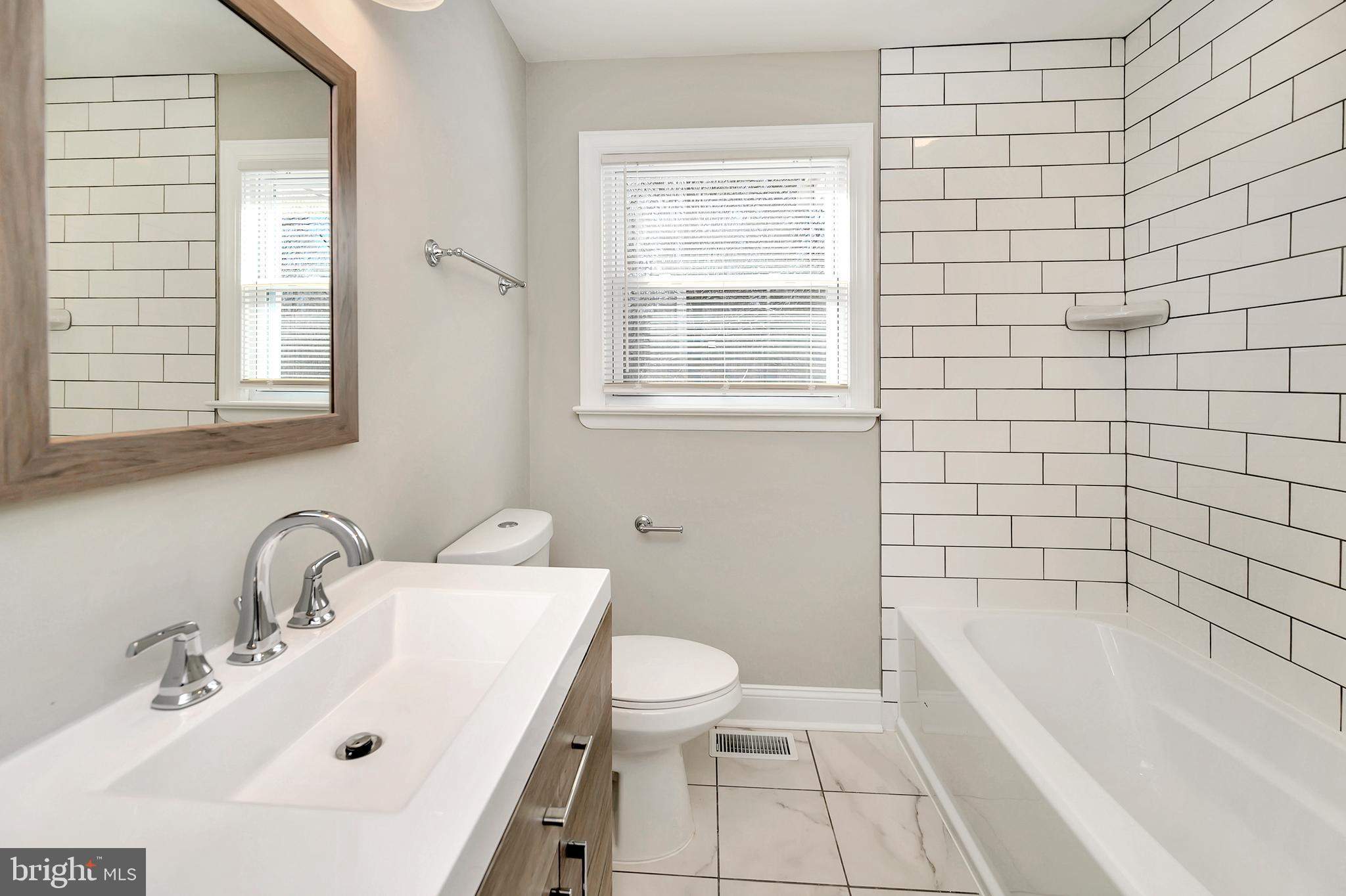 12210 Elk Run Church Road Midland, VA 22728 - Photo 22 of 43 Hall full bath