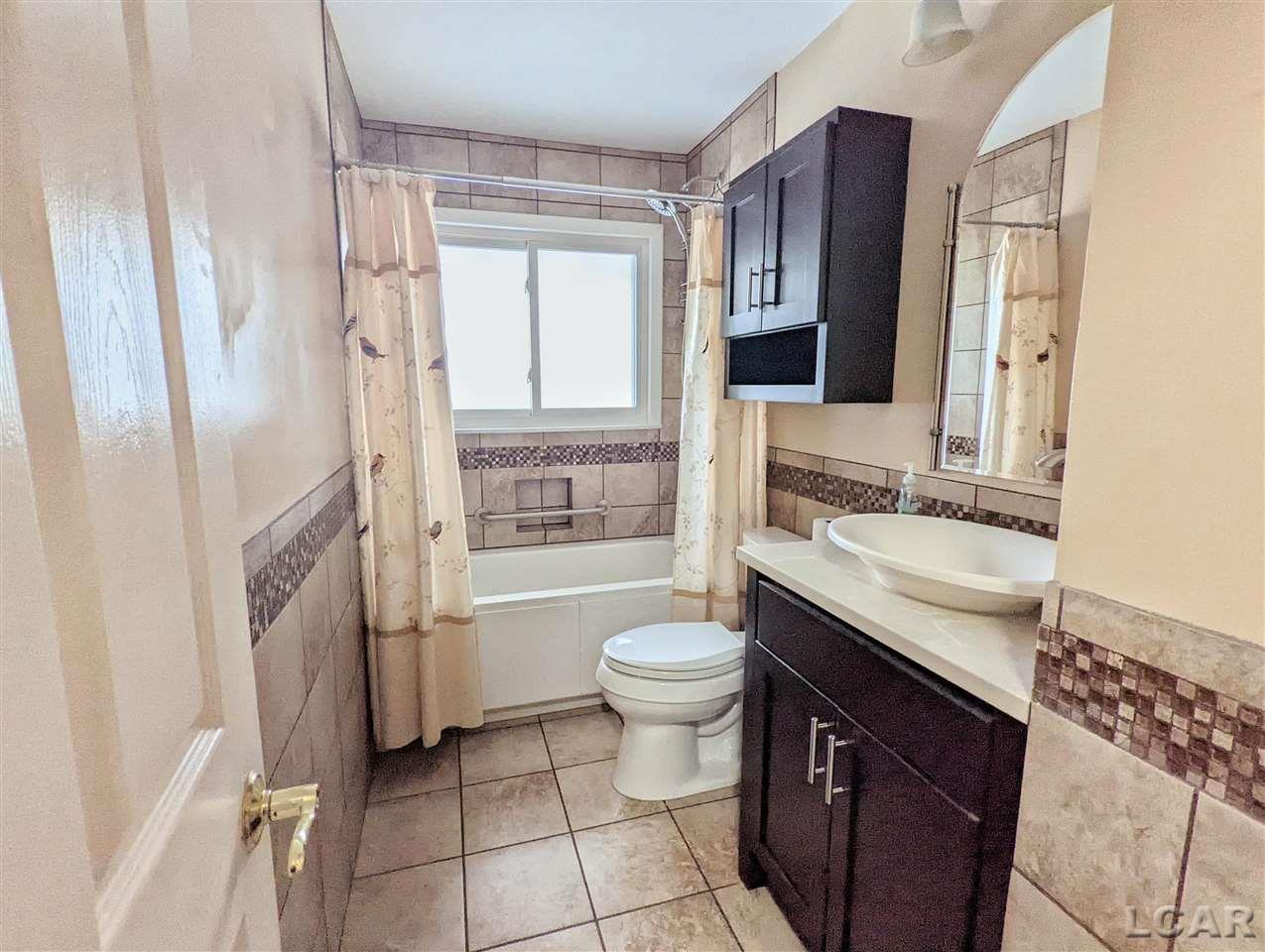 554 Riverside Avenue Adrian, MI 49221 - Photo 17 of 21