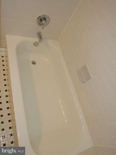 1806 Burnwood Road Baltimore, MD 21239 - Photo 22 of 29 Bath