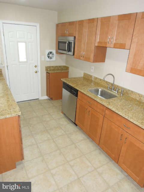1806 Burnwood Road Baltimore, MD 21239 - Photo 9 of 29 Kitchen