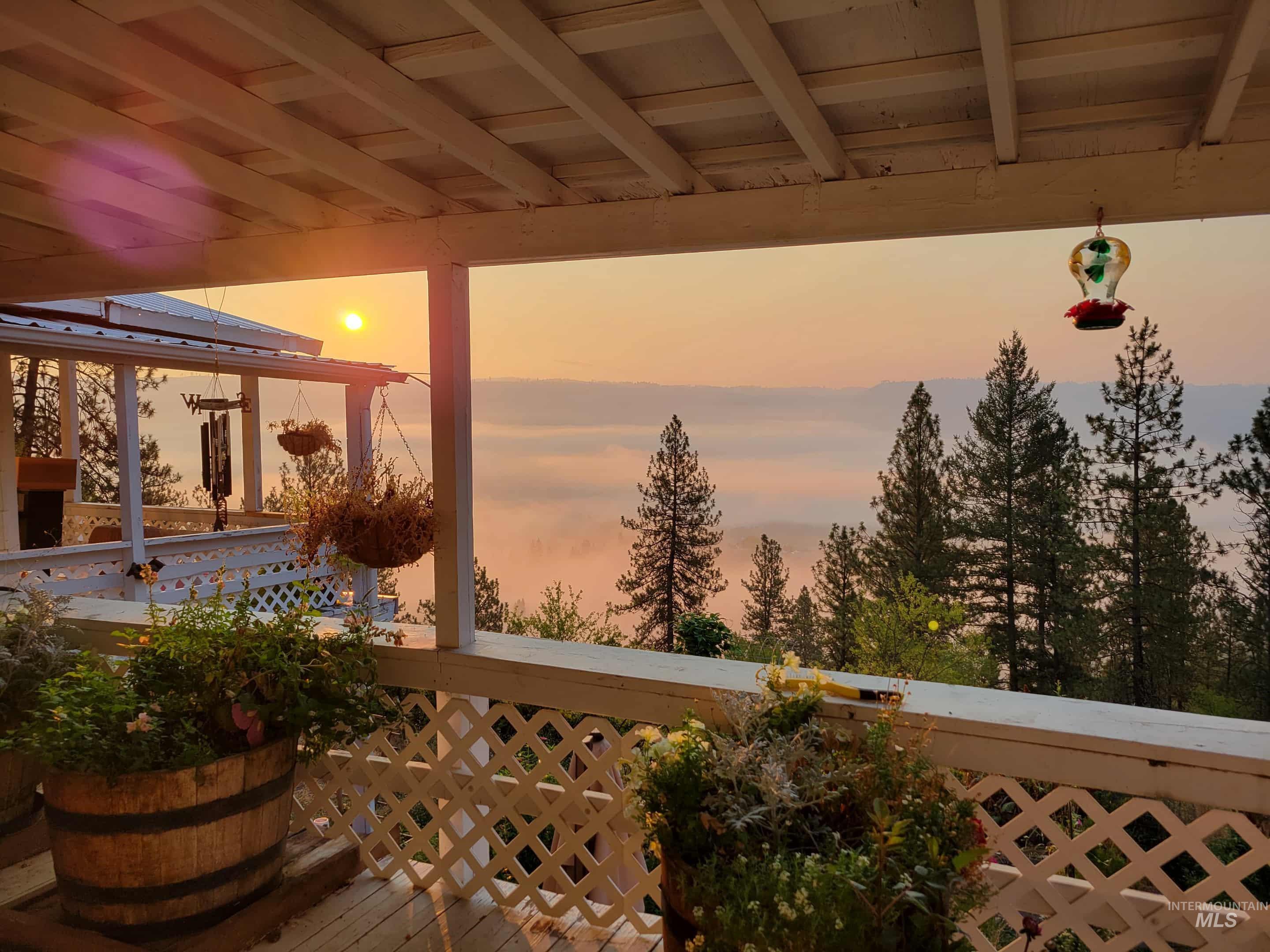 3230 Highway 64 Kamiah, ID 83536 - Photo 7 of 50 View of deck at dusk