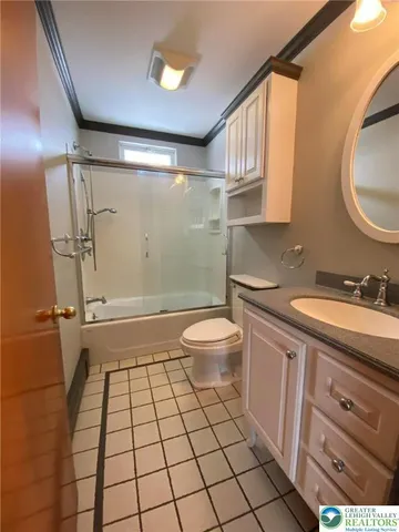 $2,150 | 6450 Sullivan Trail, Wind Gap, PA 18091