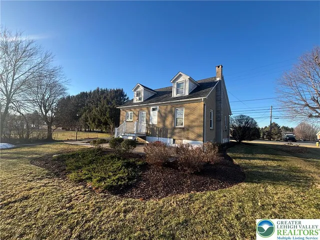 $2,150 | 6450 Sullivan Trail, Wind Gap, PA 18091