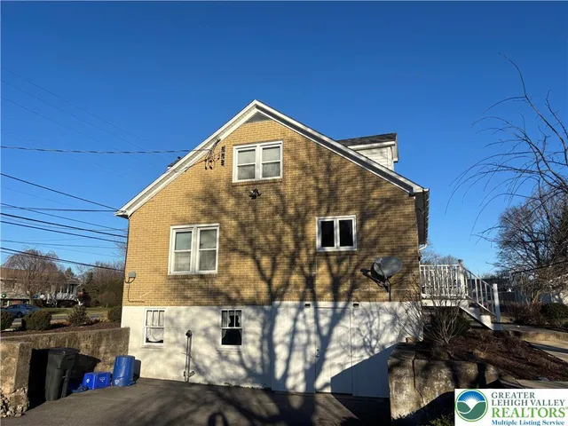 $2,150 | 6450 Sullivan Trail, Wind Gap, PA 18091