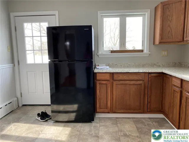 $2,150 | 6450 Sullivan Trail, Wind Gap, PA 18091