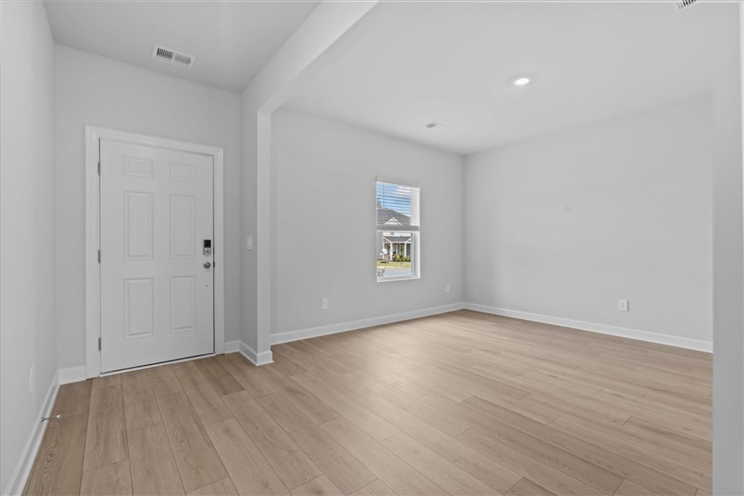 184 Lavinia Circle Duncan, SC 29334 - Photo 3 of 28