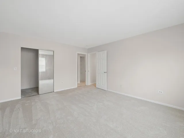 $279,900 | 1102 North Knollwood Drive, Palatine, IL 60067