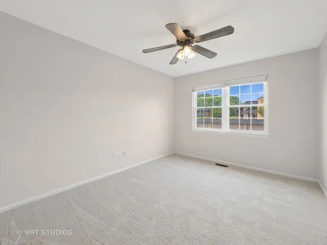 $279,900 | 1102 North Knollwood Drive, Palatine, IL 60067