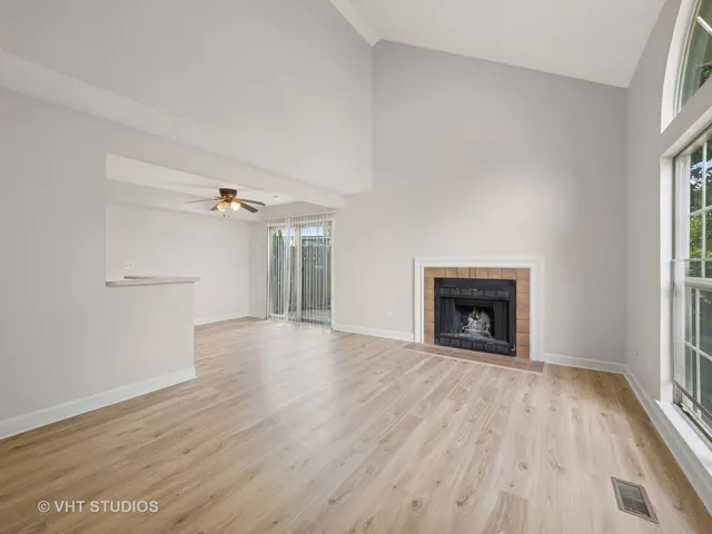 $279,900 | 1102 North Knollwood Drive, Palatine, IL 60067