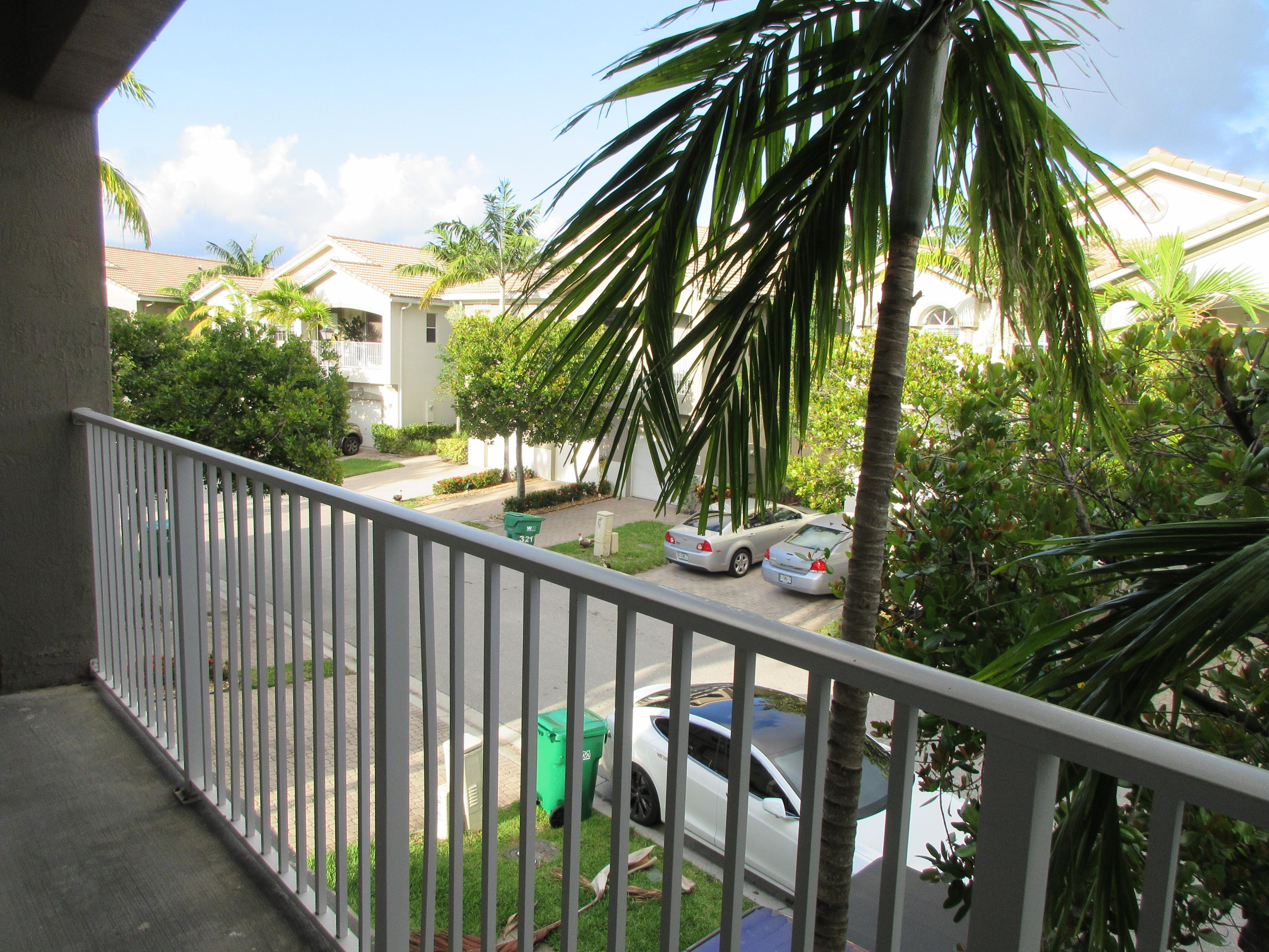 3206 Laurel Ridge Circle, Unit 3206 Riviera Beach, FL 33404 - Photo 6 of 6 IMG_0717
